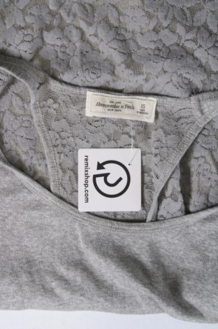 Tricou de damă Abercrombie & Fitch, Mărime XS, Culoare Gri, Preț 48,99 Lei