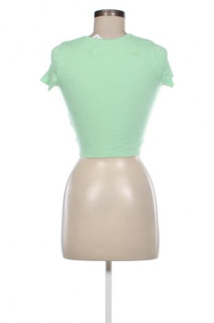 Damenpullover Bershka, Größe M, Farbe Grün, Preis 4,99 €