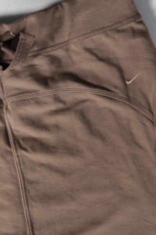 Pantaloni trening de femei Nike, Mărime L, Culoare Maro, Preț 73,99 Lei