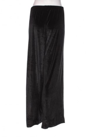 Pantaloni trening de femei Pretty Little Thing, Mărime XL, Culoare Negru, Preț 43,99 Lei