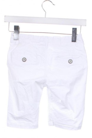 Pantaloni scurți pentru copii, Mărime 7-8y/ 128-134 cm, Culoare Alb, Preț 23,99 Lei