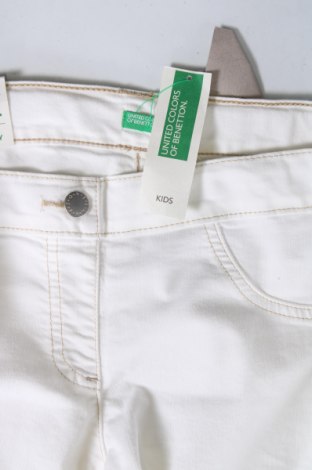 Pantaloni pentru copii United Colors Of Benetton, Mărime 15-18y/ 170-176 cm, Culoare Alb, Preț 124,77 Lei