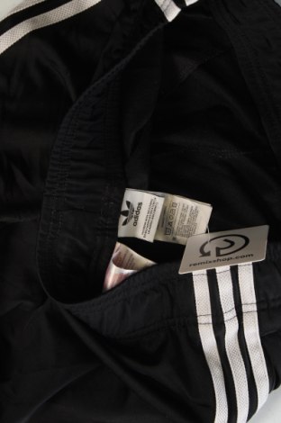 Детско спортно долнище Adidas Originals, Размер 12-13y/ 158-164 см, Цвят Черен, Цена 29,49 лв.