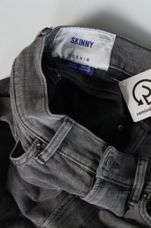 Męskie jeansy H&M, Rozmiar M, Kolor Szary, Cena 62,99 zł