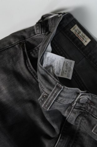 Herren Jeans Levi's, Größe L, Farbe Grau, Preis 49,99 €