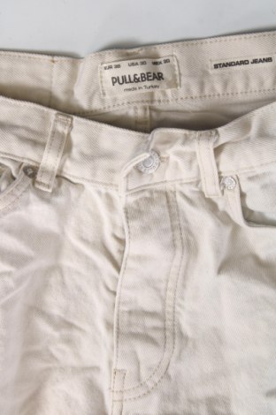 Мъжки дънки Pull&Bear, Размер S, Цвят Екрю, Цена 9,99 лв.