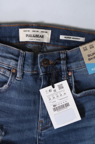 Męskie jeansy Pull&Bear, Rozmiar XS, Kolor Niebieski, Cena 78,99 zł