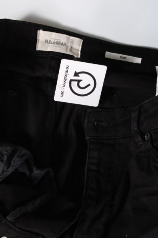 Blugi de bărbați Pull&Bear, Mărime L, Culoare Negru, Preț 69,99 Lei