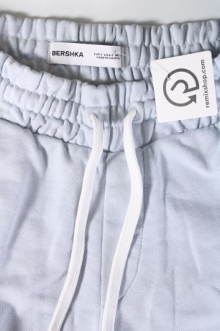 Pantaloni scurți de bărbați Bershka, Mărime S, Culoare Albastru, Preț 44,99 Lei