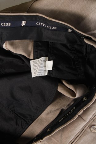 Pantaloni scurți de bărbați City Club, Mărime L, Culoare Bej, Preț 214,99 Lei