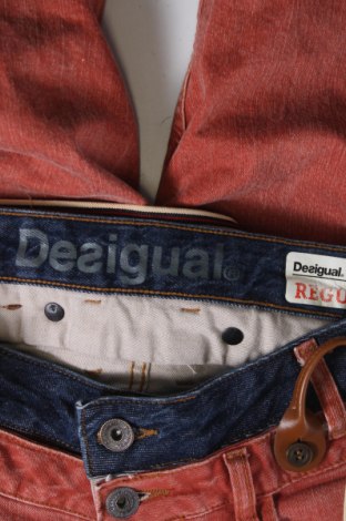 Pantaloni scurți de bărbați Desigual, Mărime M, Culoare Portocaliu, Preț 111,99 Lei