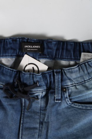 Pantaloni scurți de bărbați Jack & Jones, Mărime M, Culoare Albastru, Preț 60,99 Lei