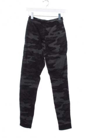 Pantaloni trening de bărbați Clockhouse, Mărime XS, Culoare Multicolor, Preț 31,99 Lei