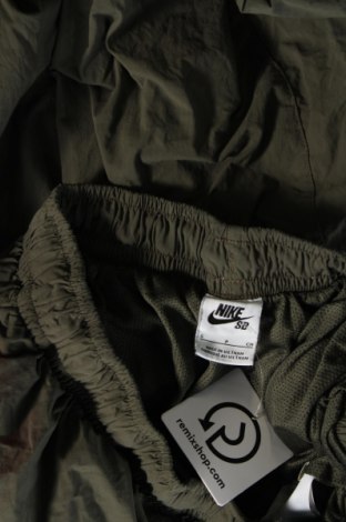 Pantaloni trening de bărbați Nike, Mărime S, Culoare Verde, Preț 150,99 Lei