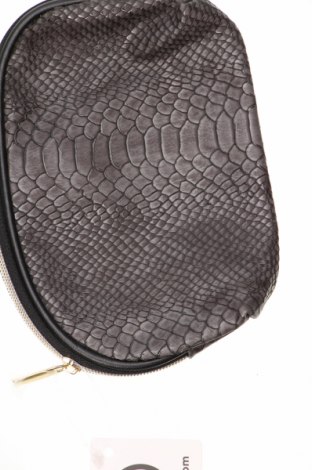 Kosmetiktasche, Farbe Grau, Preis € 11,99