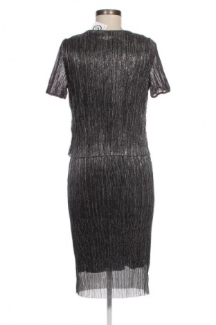 Kleid, Größe M, Farbe Silber, Preis 6,49 €