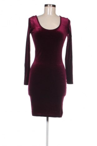 Kleid, Größe S, Farbe Rot, Preis € 20,49