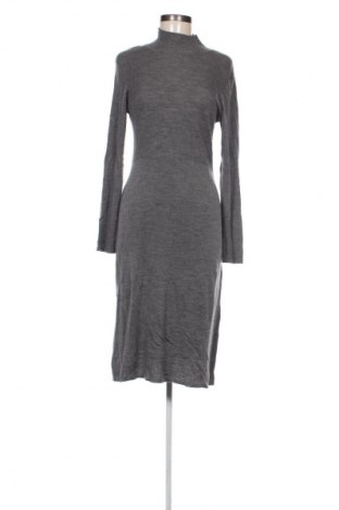 Kleid, Größe L, Farbe Grau, Preis 7,49 €