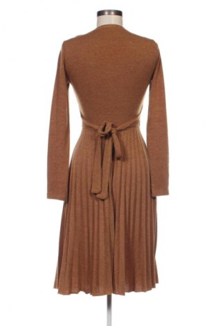 Kleid, Größe S, Farbe Beige, Preis 7,99 €