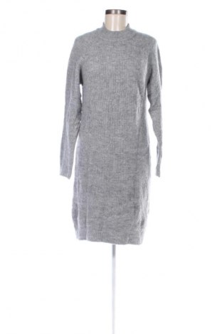 Kleid, Größe L, Farbe Grau, Preis € 7,49