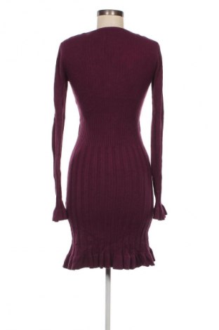 Kleid, Größe S, Farbe Lila, Preis € 11,49