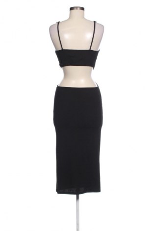 Rochie Bershka, Mărime S, Culoare Negru, Preț 95,99 Lei