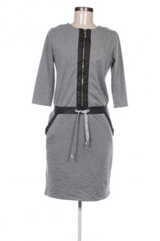 Kleid Chic, Größe S, Farbe Grau, Preis € 6,99