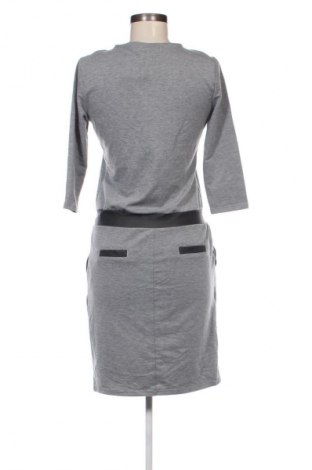 Kleid Chic, Größe S, Farbe Grau, Preis € 6,99