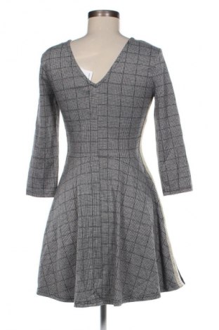 Kleid Clockhouse, Größe M, Farbe Grau, Preis € 8,49