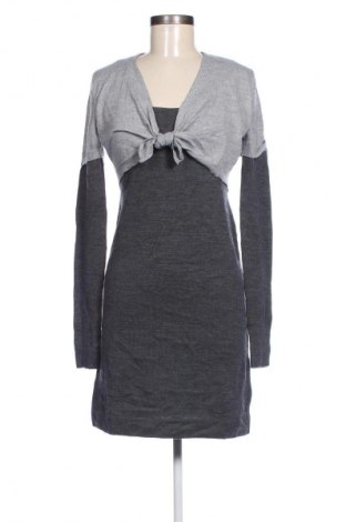 Kleid Esisto, Größe M, Farbe Grau, Preis 8,99 €