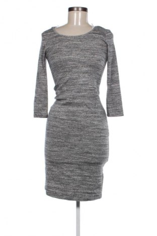 Kleid H&M L.O.G.G., Größe S, Farbe Grau, Preis 7,49 €