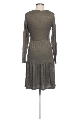 Kleid Janina, Größe M, Farbe Grün, Preis 7,99 €