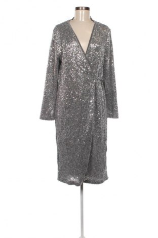 Kleid Monki, Größe M, Farbe Silber, Preis € 18,99