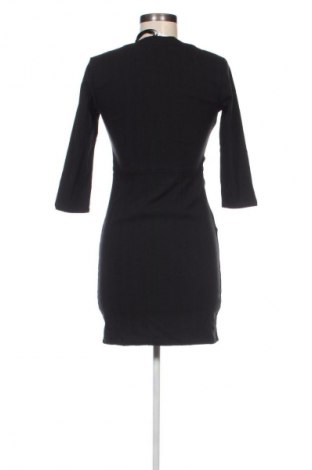 Kleid Monki, Größe S, Farbe Schwarz, Preis 27,67 €