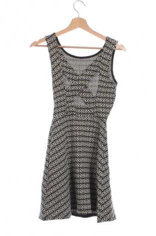 Kleid Pull&Bear, Größe S, Farbe Mehrfarbig, Preis 12,49 €