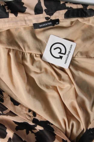 Kleid Reserved, Größe XS, Farbe Beige, Preis 20,49 €