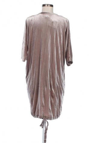 Kleid Saint Tropez, Größe S, Farbe Beige, Preis 17,49 €