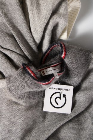 Šaty  Tommy Hilfiger, Velikost L, Barva Šedá, Cena  699,00 Kč