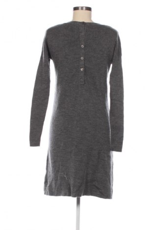 Kleid Two Danes, Größe S, Farbe Grau, Preis € 30,99