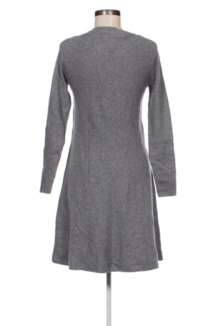 Kleid Vero Moda, Größe M, Farbe Grau, Preis 9,99 €