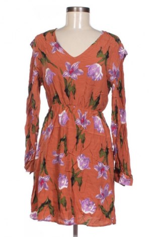 Kleid Vero Moda, Größe S, Farbe Mehrfarbig, Preis 18,99 €