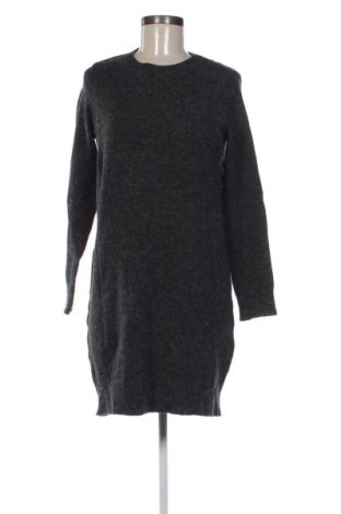 Kleid Vero Moda, Größe M, Farbe Grau, Preis € 18,99