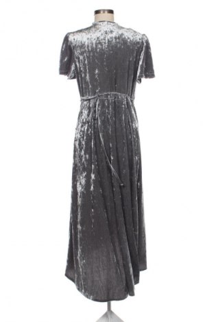 Kleid Xhilaration, Größe L, Farbe Silber, Preis 19,49 €