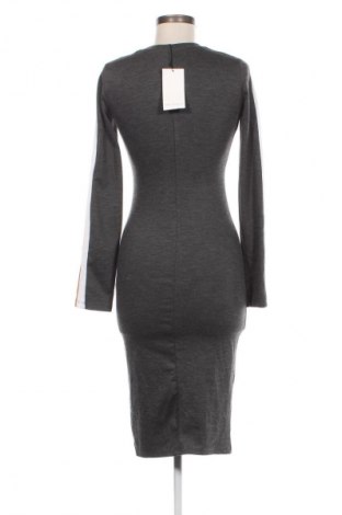 Kleid Zara Trafaluc, Größe S, Farbe Grau, Preis 26,99 €