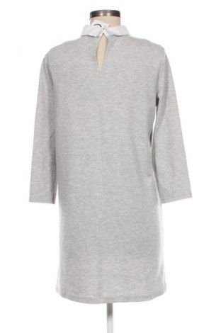 Kleid Zara Trafaluc, Größe M, Farbe Grau, Preis 12,49 €