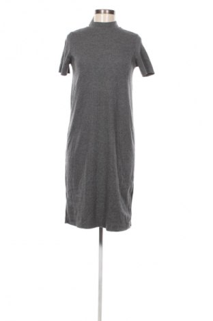 Kleid Zara Trafaluc, Größe S, Farbe Grau, Preis 6,99 €