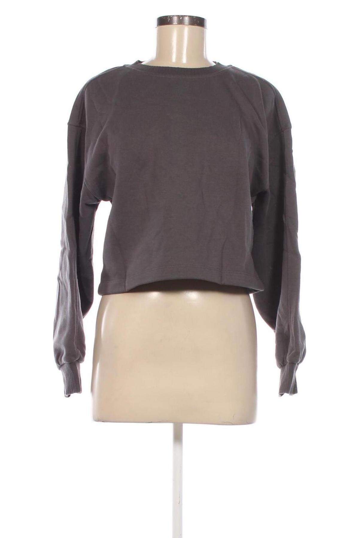 Damen Shirt Stradivarius, Größe S, Farbe Grau, Preis 5,99 €