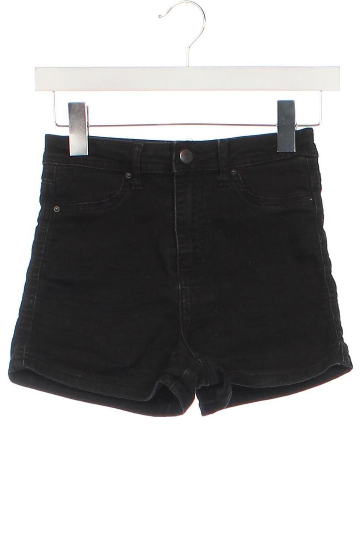 Pantaloni scurți de femei Cropp, Mărime XS, Culoare Negru, Preț 87,00 Lei