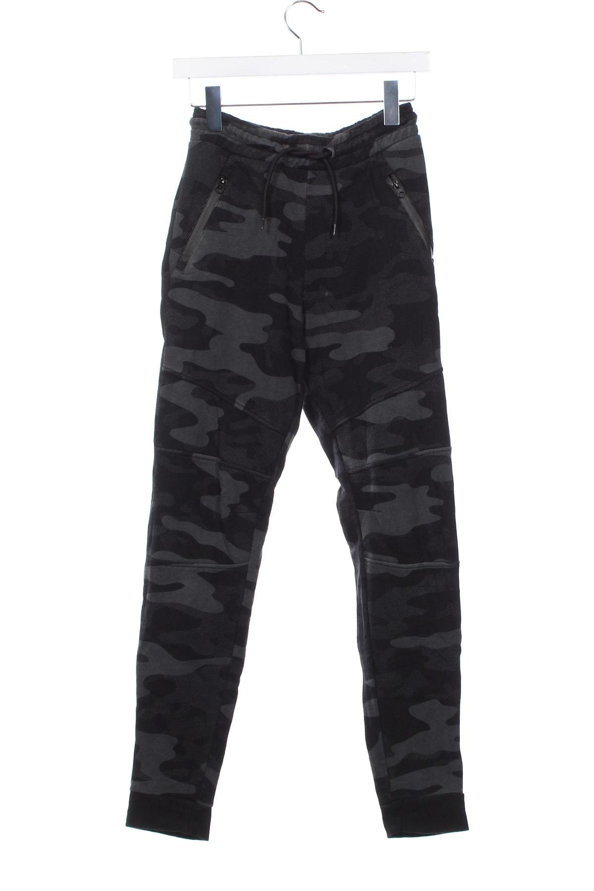 Pantaloni trening de bărbați Clockhouse, Mărime XS, Culoare Multicolor, Preț 31,99 Lei