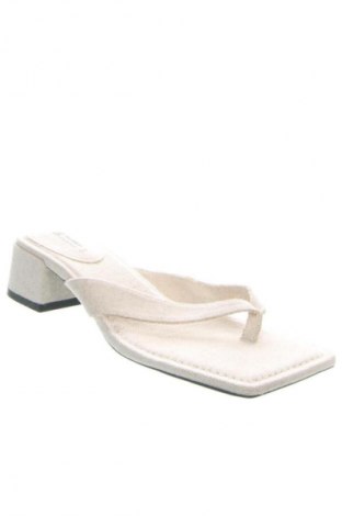 Papuče Pull&Bear, Veľkosť 40, Farba Kremová, Cena  36,95 €
